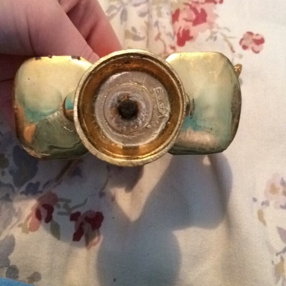 Statue - Picture 2 of 3